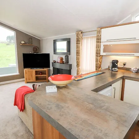 No 8 Hillcote