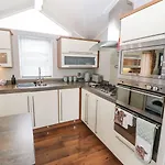 No 8 Hillcote
