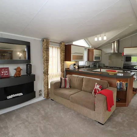 No 8 Hillcote *